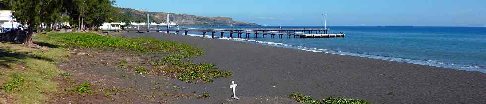 St-Paul - plage et débarcadère