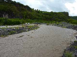 29 fvrier 2012 - Bras de Cilaos en crue - Radier du Ouaki