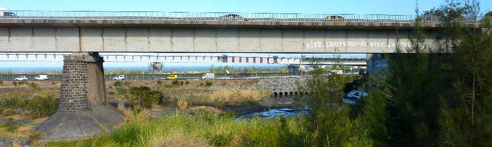 Pont sur la Rivire St-Etienne - 12 juillet 2012 - Clavage