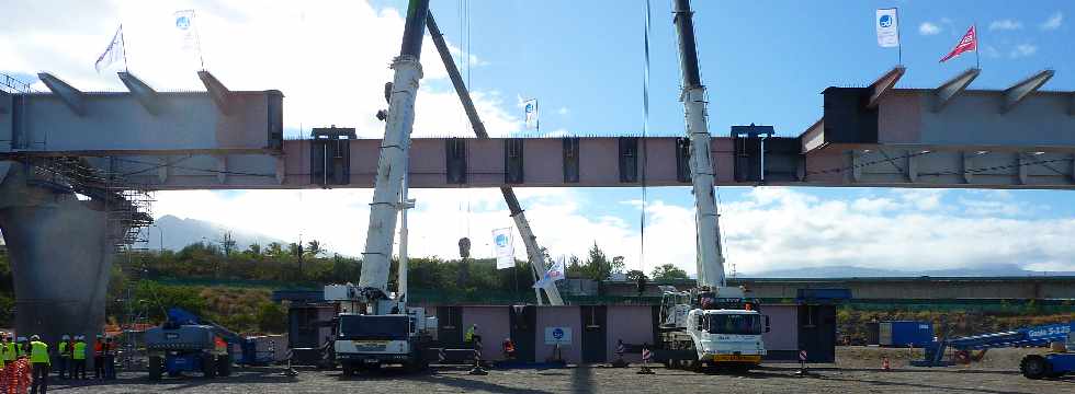 Pont sur la Rivire St-Etienne - 12/07/2012 - Attente du clavage -