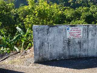 St-Joseph -Descente dans le lit de la Rivire des remparts