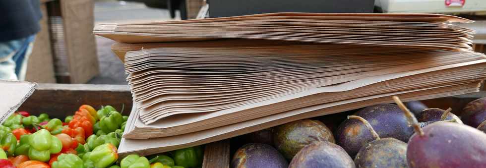 14 janvier 2017 - St-Pierre - March forain - Sachets en papier
