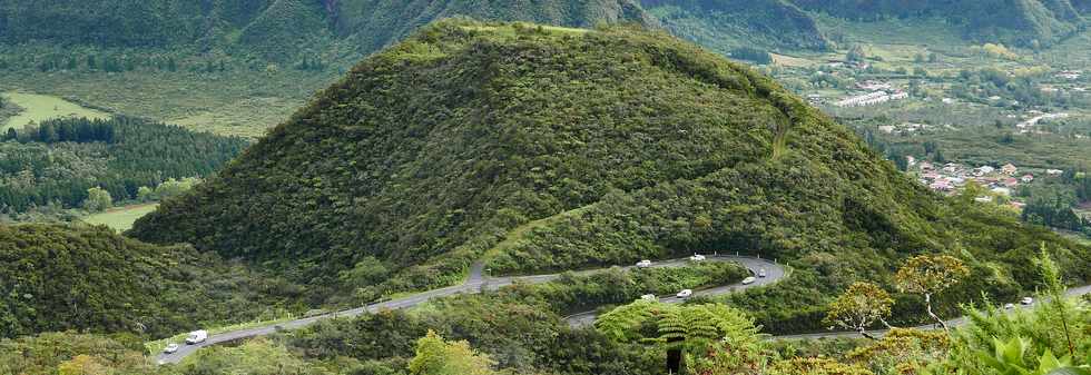 28 mars 2017 - Plaine des Palmistes -  Grande Monte - Vue sur le Gros Piton Rond