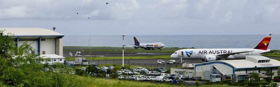 28 mars 2017 - Ste-Marie - Gillot -  Arrive du B747-400F d'Atlas Air