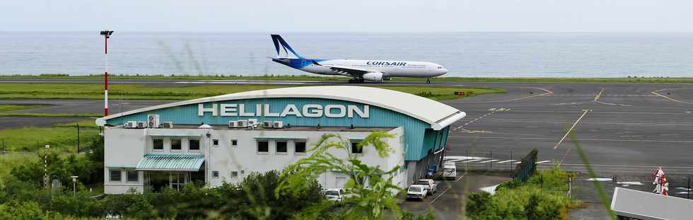 28 mars 2017 - Ste-Marie - Gillot -  Arrive A330 -SS772 de Corsair