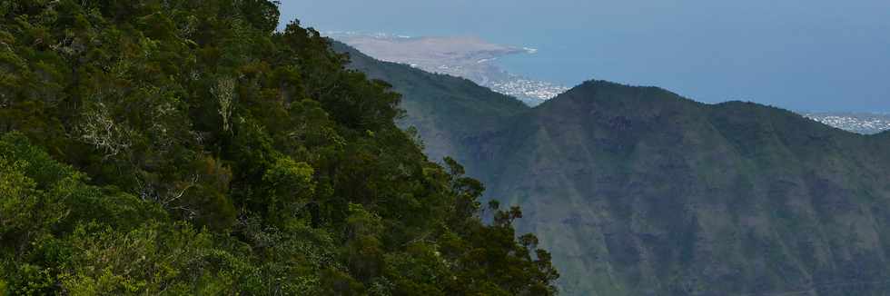 24 octobre 2018 - La Possession - Crte de Dos d'ne depuis la Roche Verre Bouteille  Vue sur le cap La Houssaye
