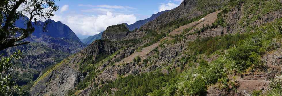25 octobre 2018 - Cilaos - Sentier vers le col du Tabit -
