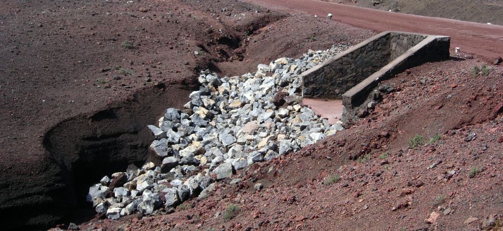 Travaux route du Volcan