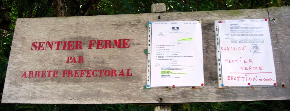 Sentier de la cage aux lions ferm�