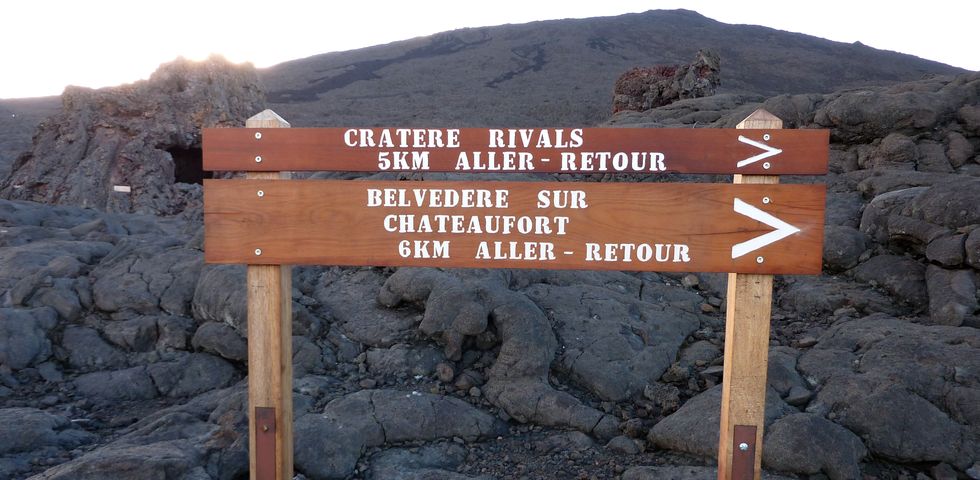 Panneau vers crat�re Rivals