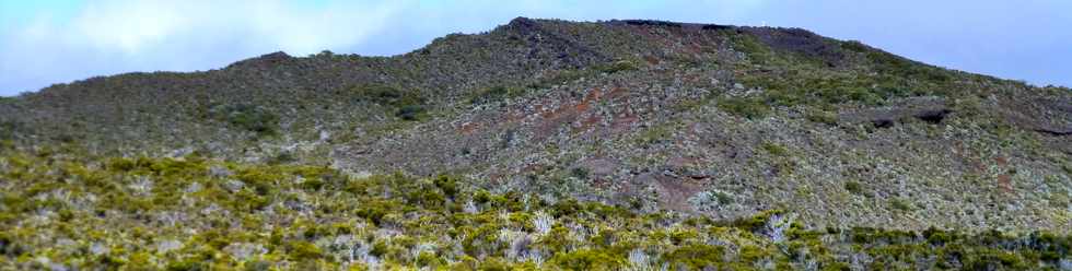 31 octobre 2014 - Massif du Piton de la Fournaise - Sentier du Rempart de la Rivire de l'Est - Piton des Feux  Mauzac