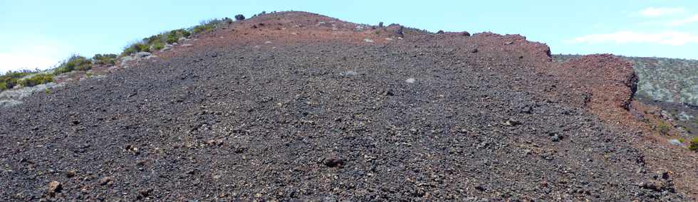 30 octobre 2015 - Massif de la Fournaise - Sentier du Piton de Bert - Monte au Piton Rouge -