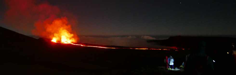 29 avril 2018 - Piton de la Fournaise - Eruption du 27 avril 2018  proximit du cratre Rivals -