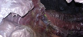 2004 - Tunnel de lave