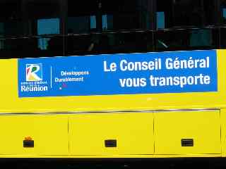 Car jaune