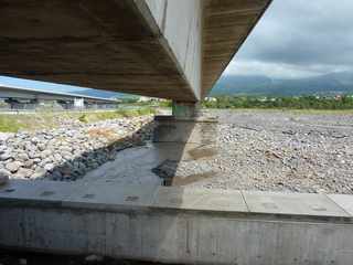 Rivire St-Etienne aprs le passage du Cyclone Dumile - 13 janvier 2013-