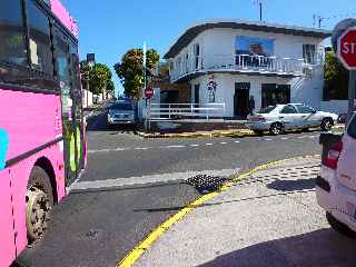 Bus bloqu rue de la Charit  St-Pierre
