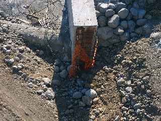 Chantier de la construction du pont sur la rivire Saint-Etienne - Mur de rehausse