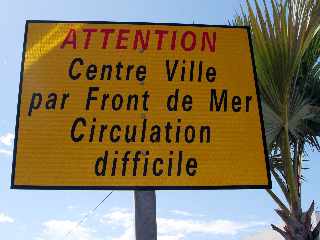 Saint-Pierre - Centre ville par Front de mer - Circulation difficile !