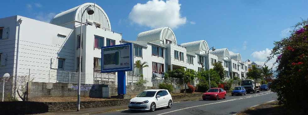 St-Pierre - Quartier des Casernes -  Ex RN 3