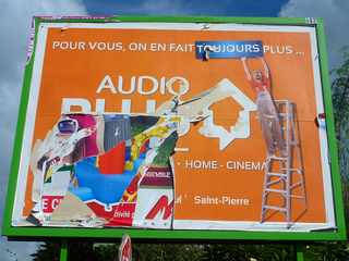 Cyclone Dumile - Pub sur panneau 4x3