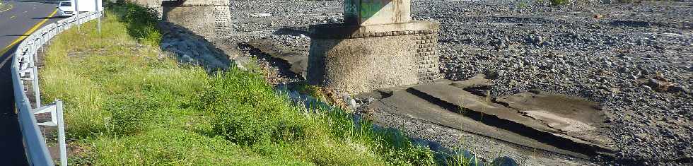 Rivire St-Etienne - Ancien pont de 1977