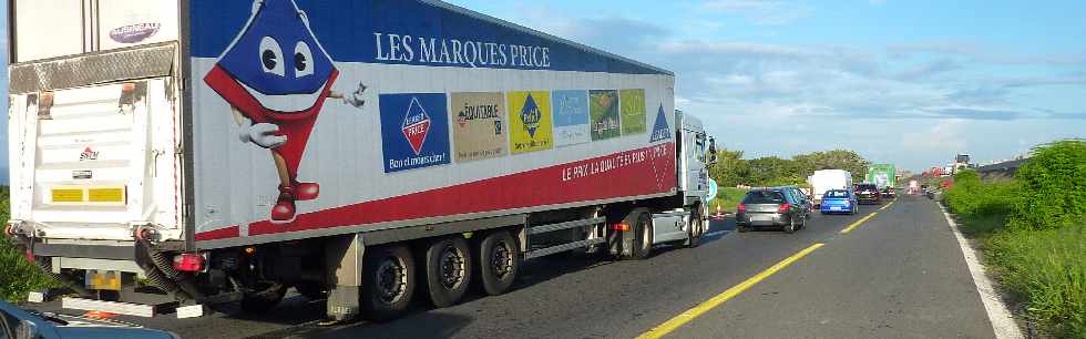 Embouteillages sur la quatre-voies St-Pierre - Pont  double-sens