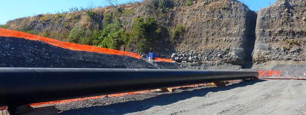 25 aot 2013 - Rivire St-Etienne - Travaux d'interconnexion des primtres irrigus du Bras de Cilaos et du Bras de la Plaine -