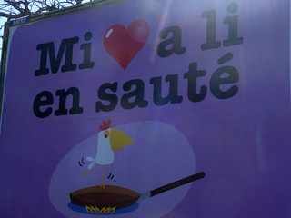 St-Pierre - Aot 2013 - Pub Mi aime a li en saut