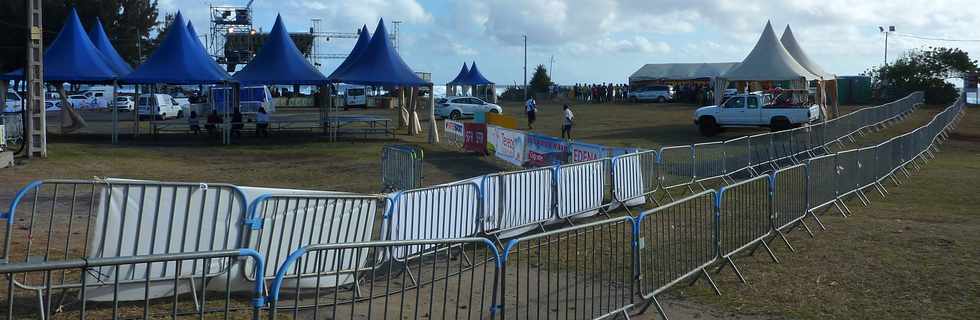 17 octobre 2013 - St-Pierre - Grand raid -  Dpart  Ravine Blanche -