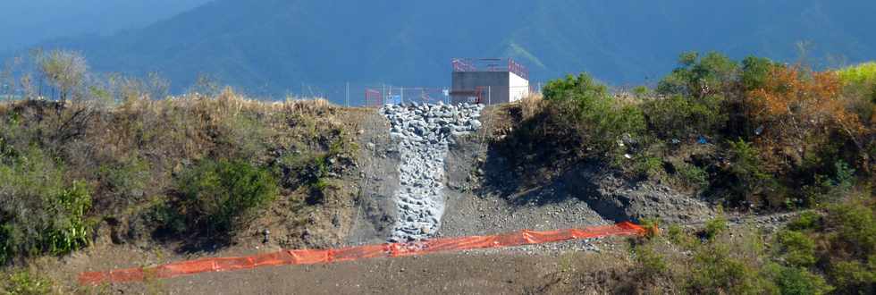Oct 2013 - Chantier de l'interconnexion des primtres irrigus Bras de la Plaine - Bras de Cilaos - Rempart de rive droite