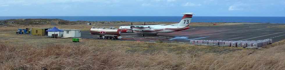 13 octobre 2017 - St-Pierre - Dash 8 à Pierrefonds