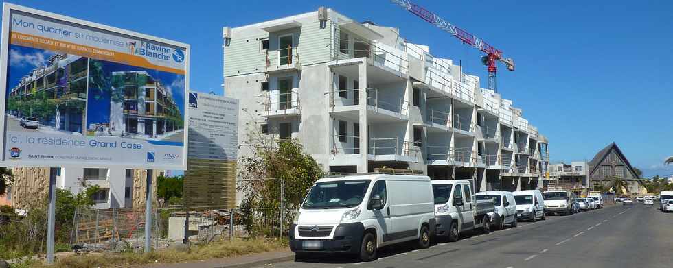 Nov 2013 - St-Pierre - Rue Pre Favron - Grand Case