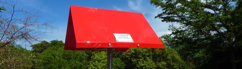 29 novembre 2013 - St-Pierre - Panneau d'annonce de prsence d'une ligne souterraine  63 000 volts La Valle - St-Pierre