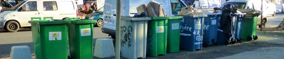 9 mai 2014 - St-Paul - Poubelles Quai Gilbert