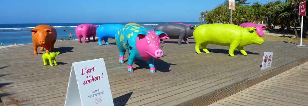 28 septembre 2014 - St-Pierre - exposition de l'artiste Alexandre Gury, de la fonderie d'Art du Domaine des Tourelles "L'art et le cochon"