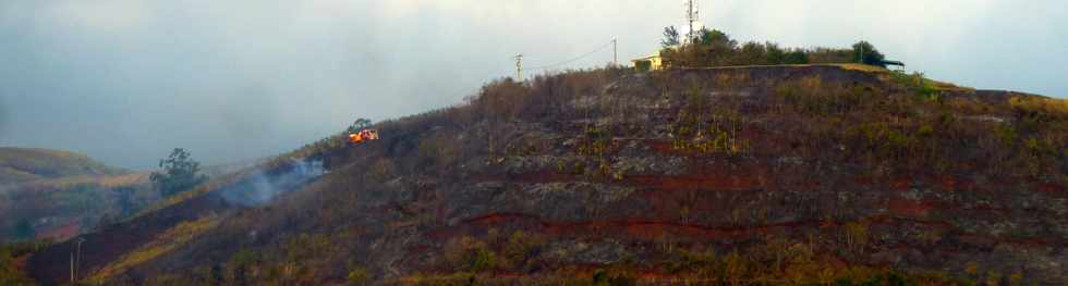 30 septembre 2014 - Incendies au Piton de Bassin Martin - Intervention du Dash 8