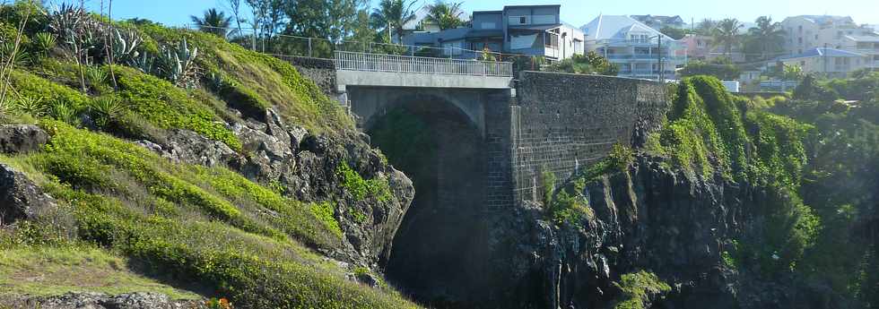 1er mars 2015 - St-Pierre - Chantier amnagement du pont du Bassin 18 -