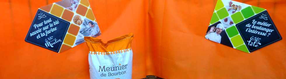 17 mai 2015 - St-Pierre - Jardins de la Plage - Fte du pain - Stand COGEDAL - Meunier de Bourbon
