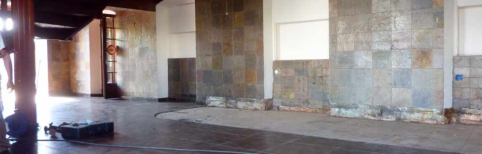 28 octobre 2015 - St-Pierre - Travaux dans l'ancienne gare