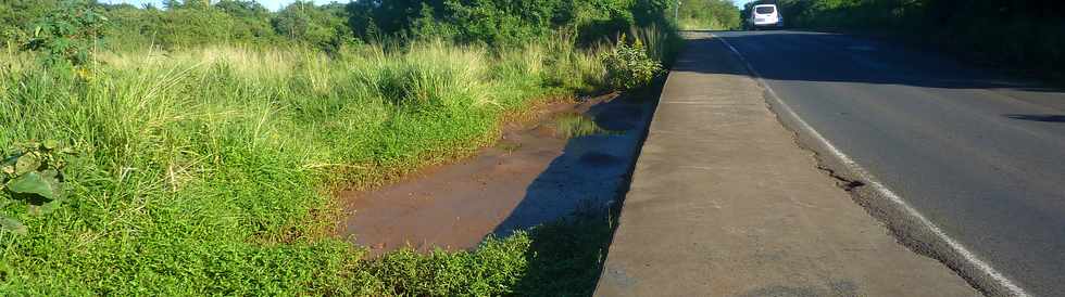 29 mai 2016 - St-Pierre - Chemin de Bassin Plat - Radier de la rivire d'Abord