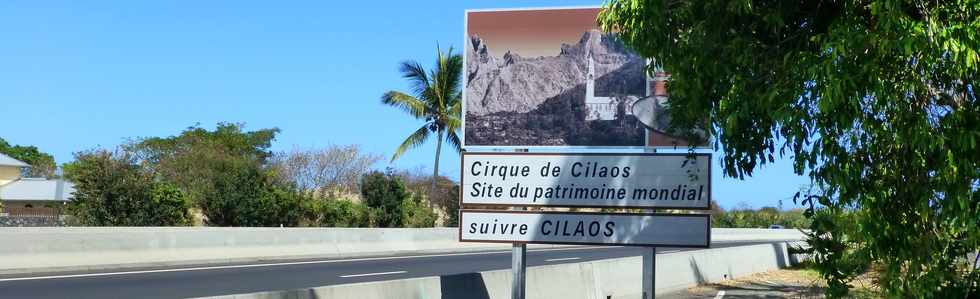 6 novembre 2016 - St-Pierre - Pierrefonds - Panneau Cirque de Cilaos - patrimoine mondial