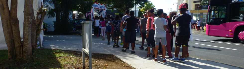 9 dcembre 2016 - St-Pierre - Basse Terre - Journes de la citoyennet - Arrive d'lves