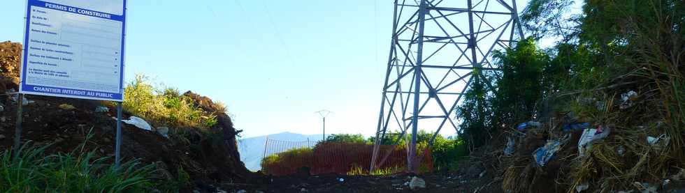 11 juin 2017 - St-Pierre - ZAC Canabady - Travaux de mise en souterrain d'une ligne lectrique