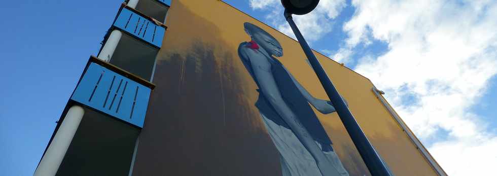 2 juillet 2017 - St-Pierre - Fresque l'artiste Mo - Ravine Blanche - In rou ... d bout' do bwa