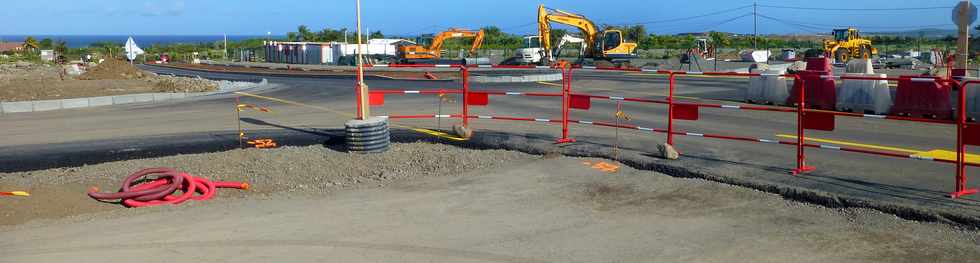 2 juillet 2017 - St-Pierre - Pierrefonds -  ZAC Roland Hoareau -  Travaux tranche 2 - Rue Lonus Bnard