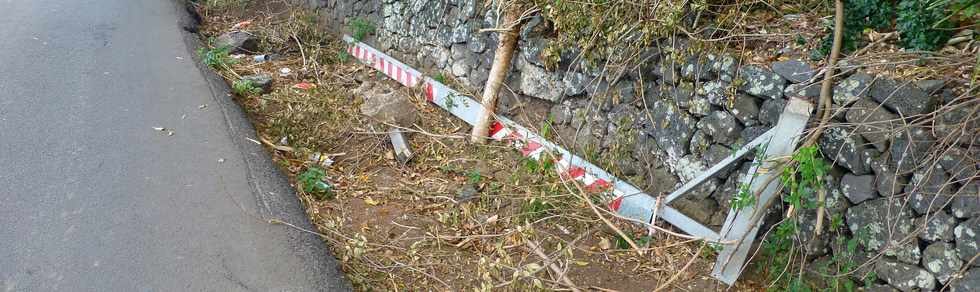 12 novembre 2017 - St-Pierre - Barrire de la ravine des Trois Mares