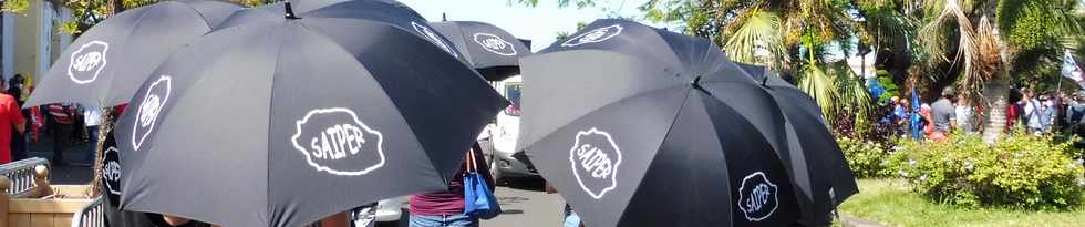 9 octobre 2018 - St-Pierre - Place de la mairie - Dfil de l'intersyndicale -