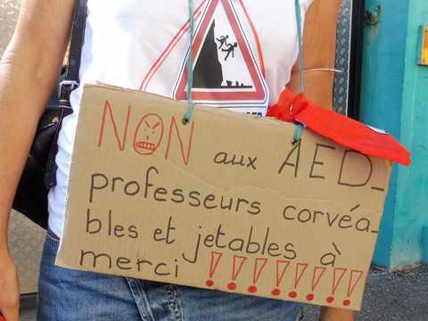 19 mars 2019 - St-Pierre - Dfil de l'intersyndicale CGTR-FO-FSU-SAIPER et retraits de la fonction publique
