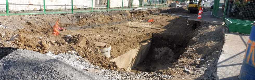 28 avril 2019 - St-Pierre -  Travaux vrd rue du port